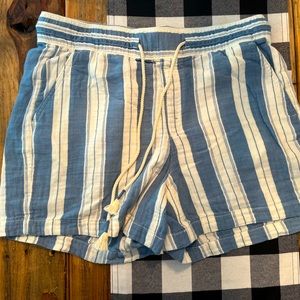 Stripped shorts